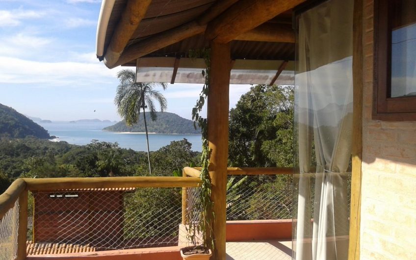 Casa para locação de temporada na Praia do Prumirim em Ubatuba id1949076