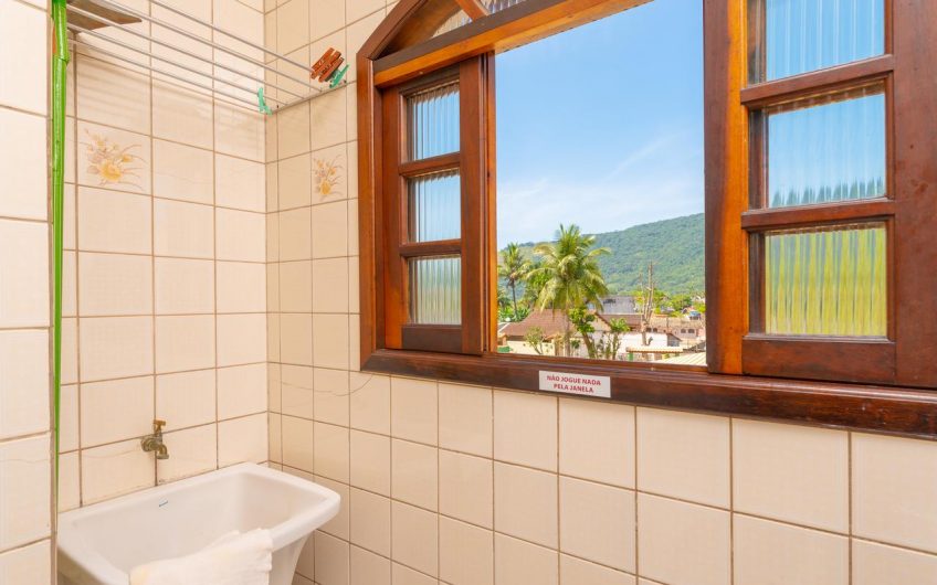 Chalés Four Seasons na Praia de Maranduba em Ubatuba
