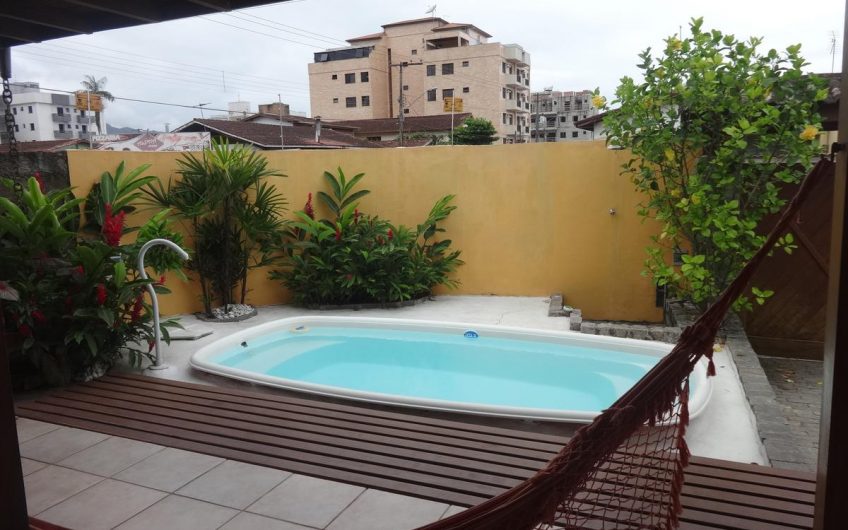 Liberdade 1057 Guest House no Centro de Ubatuba