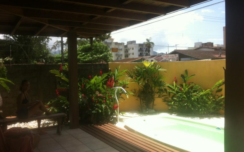 Liberdade 1057 Guest House no Centro de Ubatuba