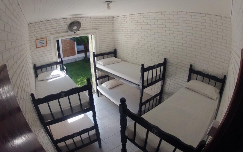 Hostel Caribe Ubatuba na Praia do Sapê em Ubatuba