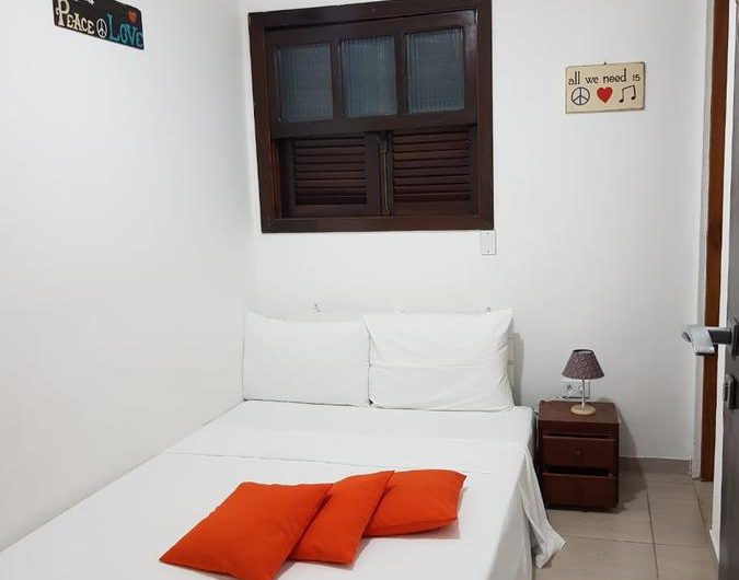 Santo Quintal Hostel na Praia do Itaguá em Ubatuba
