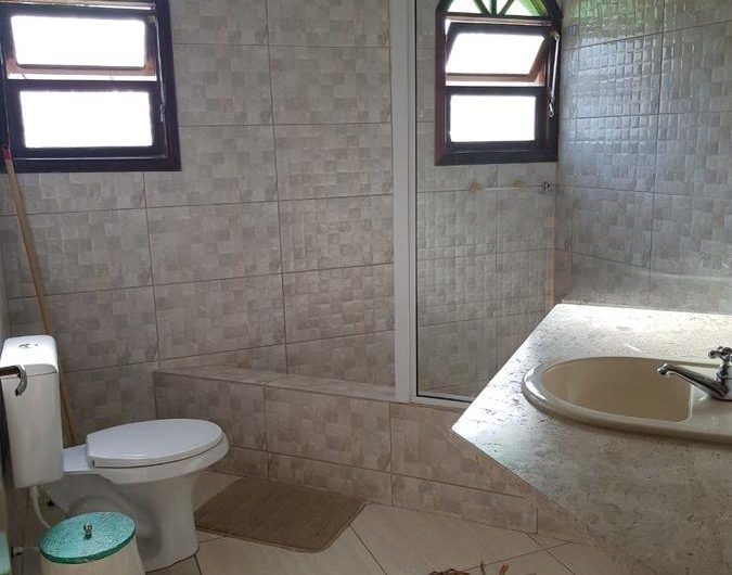 Santo Quintal Hostel na Praia do Itaguá em Ubatuba