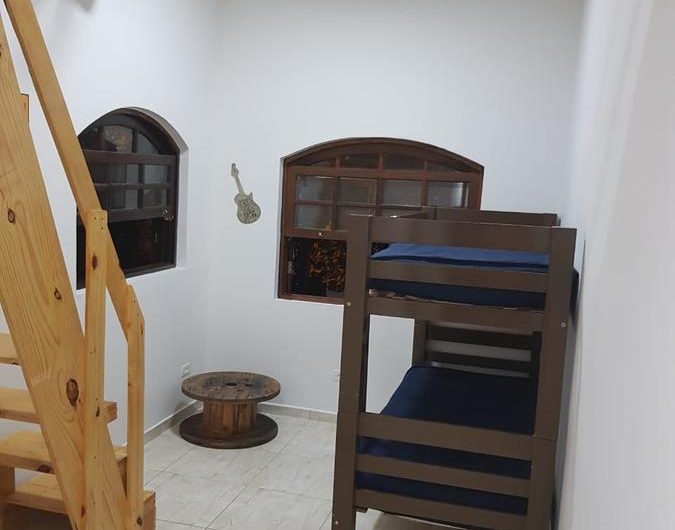 Santo Quintal Hostel na Praia do Itaguá em Ubatuba