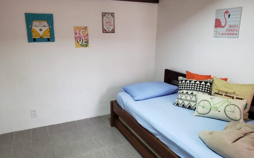 Santo Quintal Hostel na Praia do Itaguá em Ubatuba