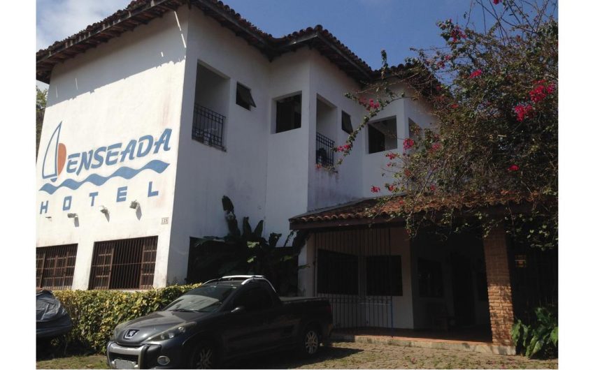 Enseada Hotel na Praia da Enseada em Ubatuba