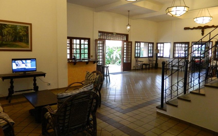 Enseada Hotel na Praia da Enseada em Ubatuba