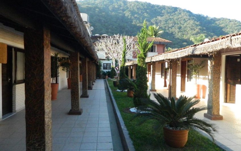 Hotel Village Enseada na Praia da Enseada em Ubatuba