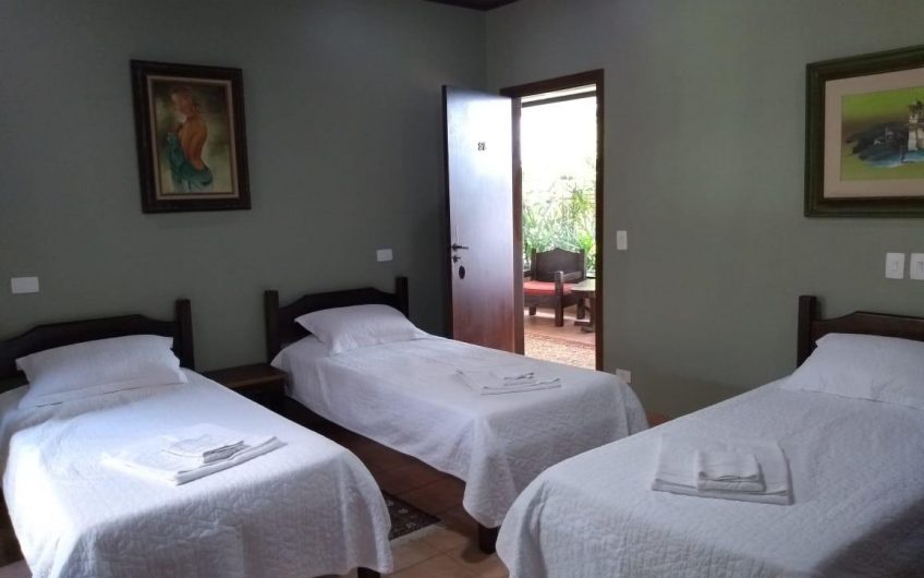 Hotel Giprita na Praia do Itaguá em Ubatuba