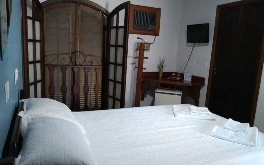 Hotel Giprita na Praia do Itaguá em Ubatuba