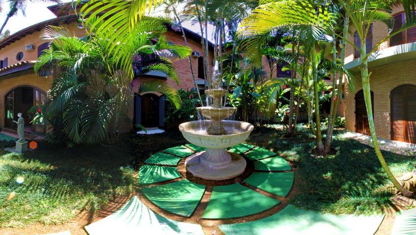 Hotel Giprita na Praia do Itaguá em Ubatuba