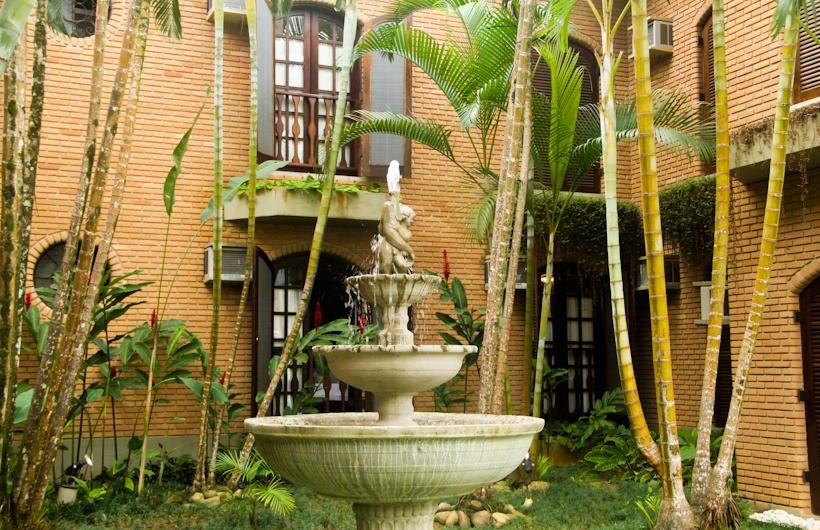 Hotel Giprita na Praia do Itaguá em Ubatuba