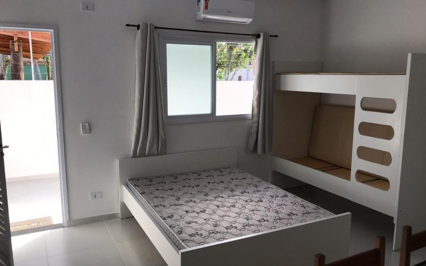 Kitnet para locação de temporada na Praia das Toninhas em Ubatuba hid1610645