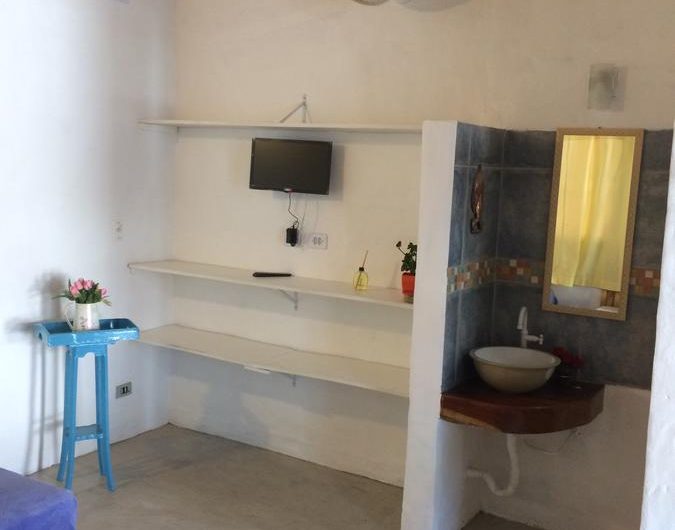 Kitnet para locação de temporada na Praia do Itaguá em Ubatuba id2829153