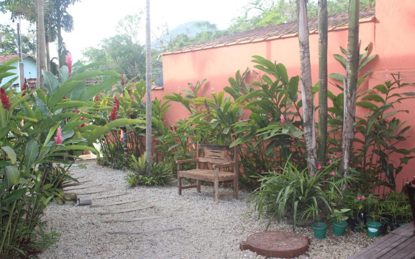 Pousada e Camping Canto do Dado na Vila de Itamambuca em Ubatuba