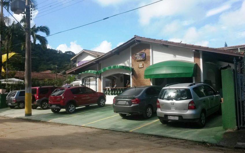 Pousada Flores do Lázaro em Ubatuba