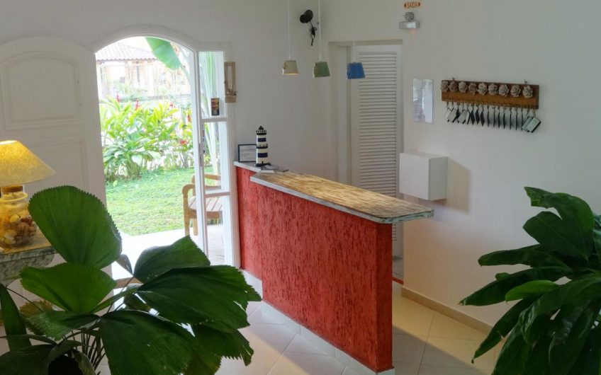 Pousada Baía das Conchas na Praia da Enseada em Ubatuba