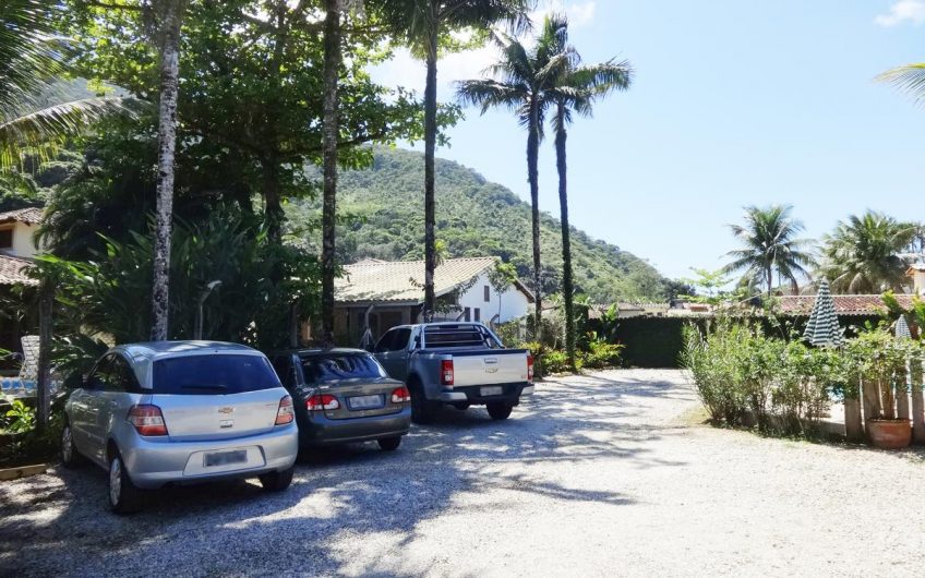Pousada Baía das Conchas na Praia da Enseada em Ubatuba
