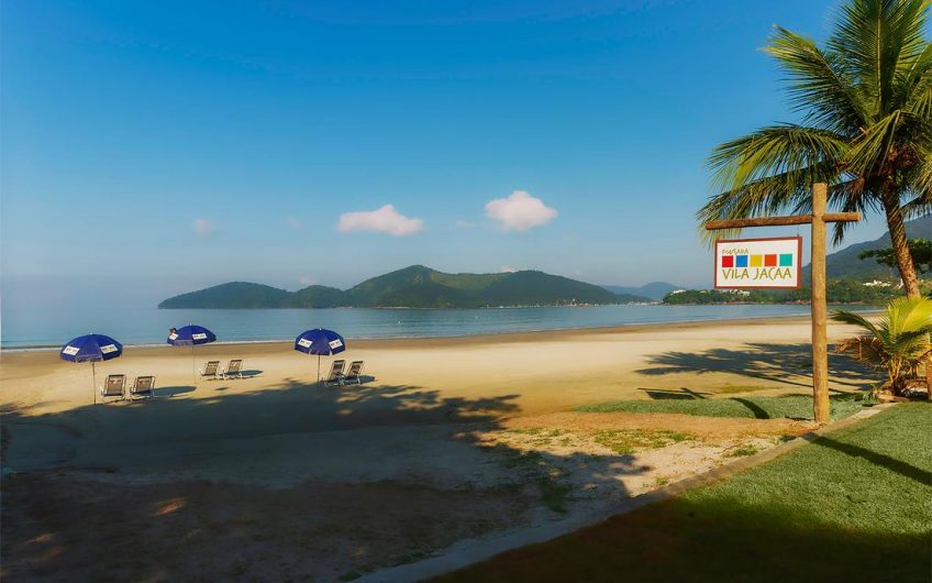 Pousada Vila Jacaa na Praia da Enseada em Ubatuba