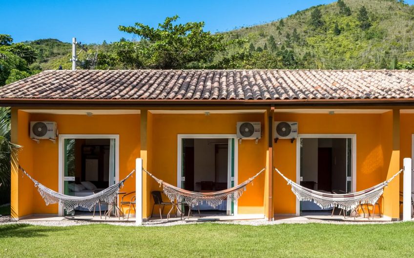 Pousada Villa Piemonte na Praia das Toninhas em Ubatuba