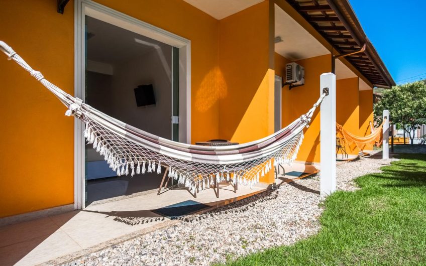 Pousada Villa Piemonte na Praia das Toninhas em Ubatuba