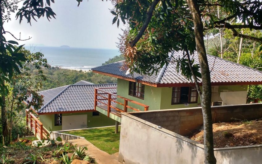 Burung Flats na Praia de Itamambuca em Ubatuba