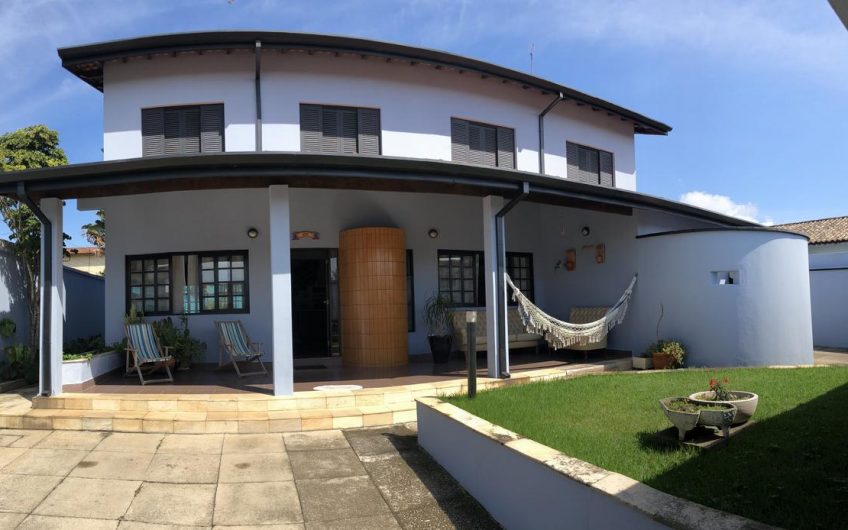 Suítes Rentes House na Praia Grande em Ubatuba